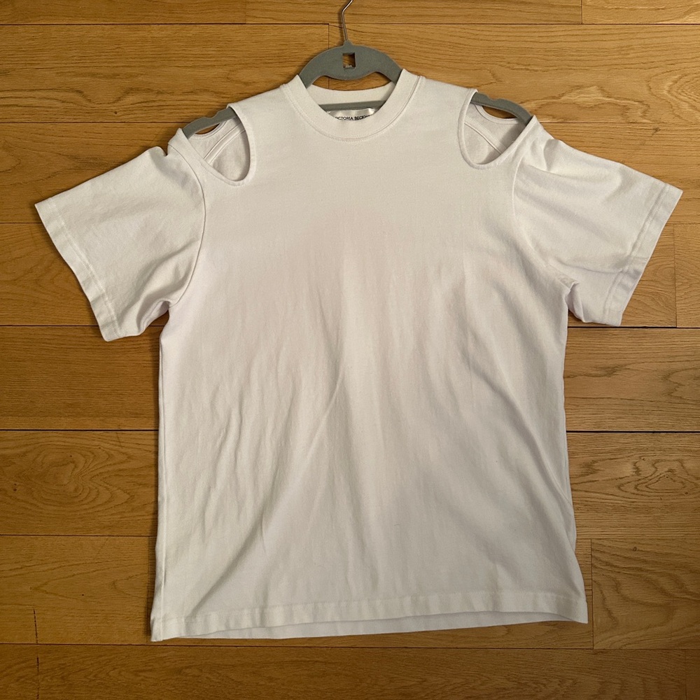 ***SOLD***Victoria Beckham round neck white t-shirt with shoulder cut-out